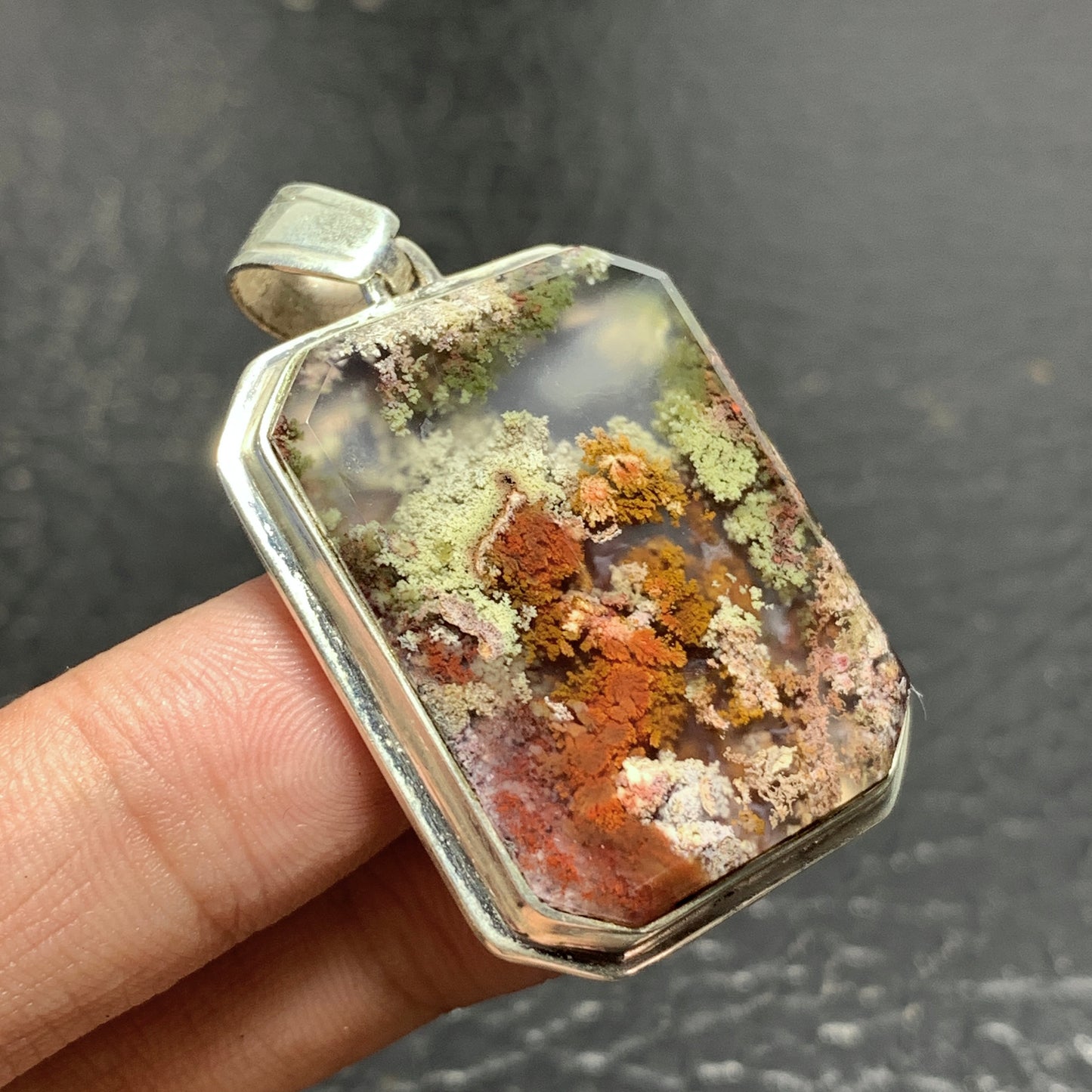 925 Sterling Silver Scenic Moss Agate Pendant 38x28x5mm High Quality 66.5 ct