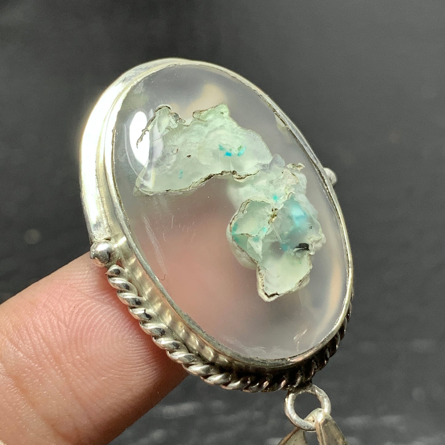 925 Sterling Silver Chrysocolla Chalcedony Pendant 37x26x6mm High Quality 42 ct