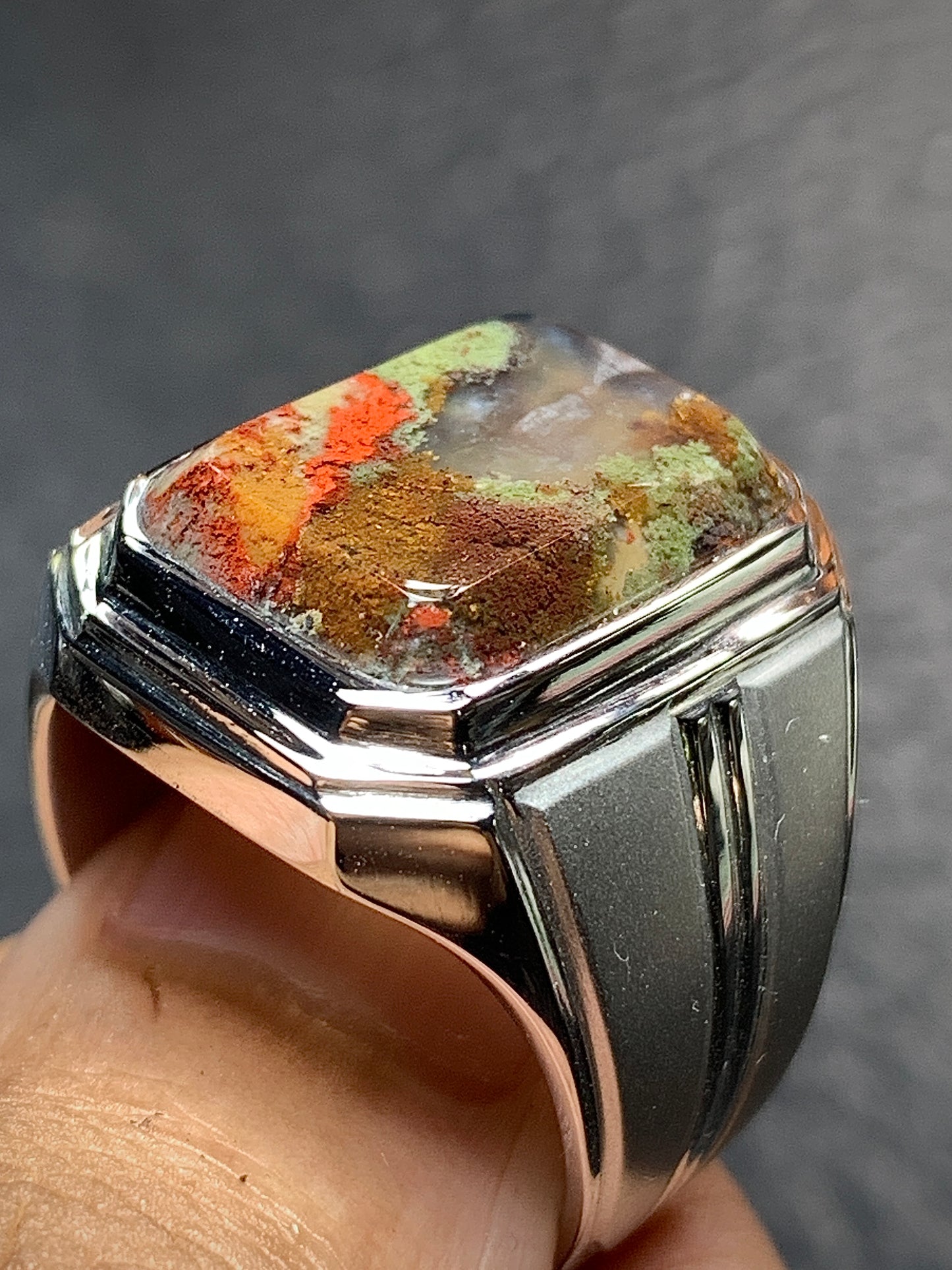 Scenic Moss Agate Ring 15x11x6.5mm, 8.75 USA/Canada 66 ct
