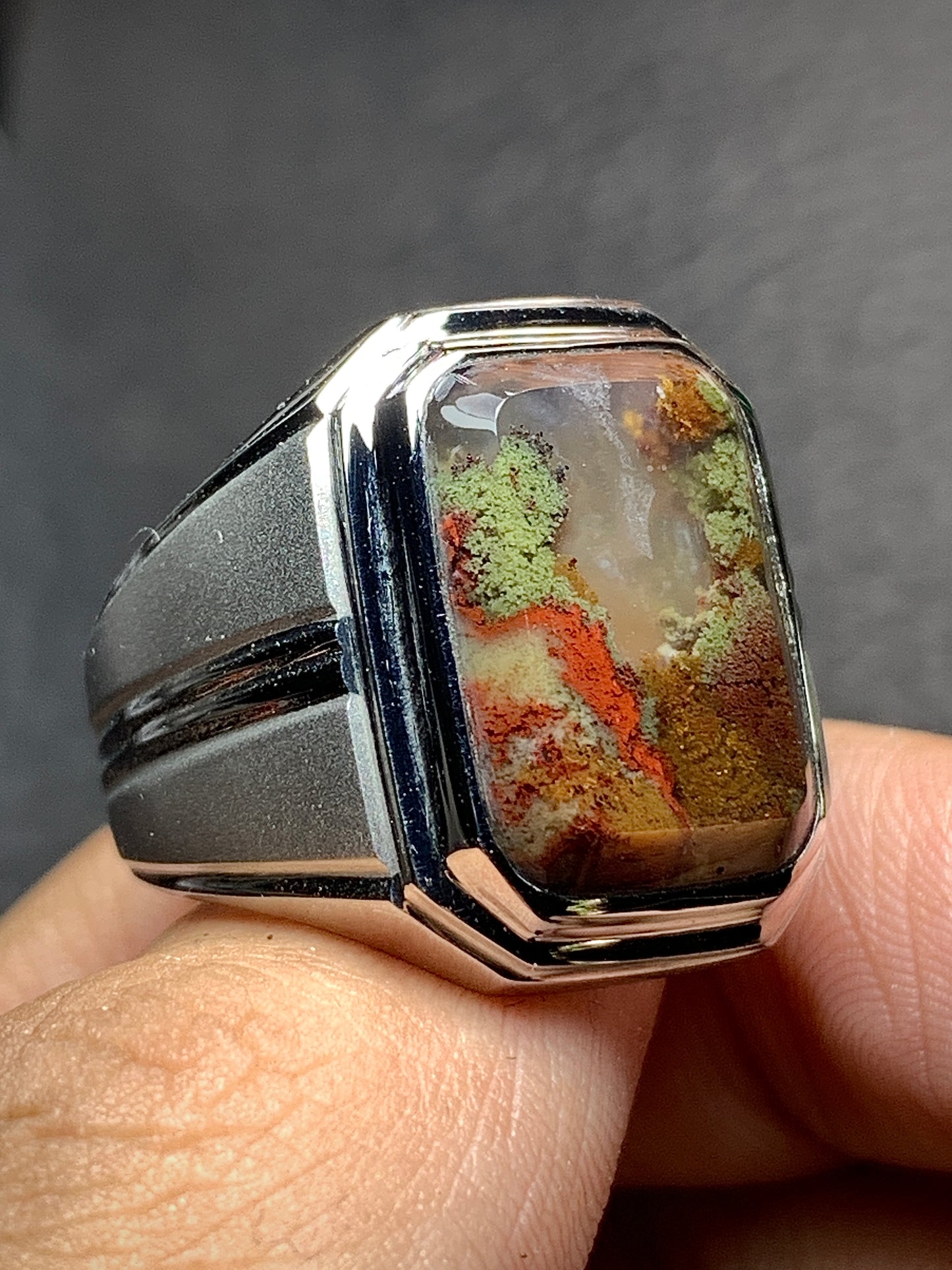 Scenic Moss Agate Ring 15x11x6.5mm, 8.75 USA/Canada 66 ct