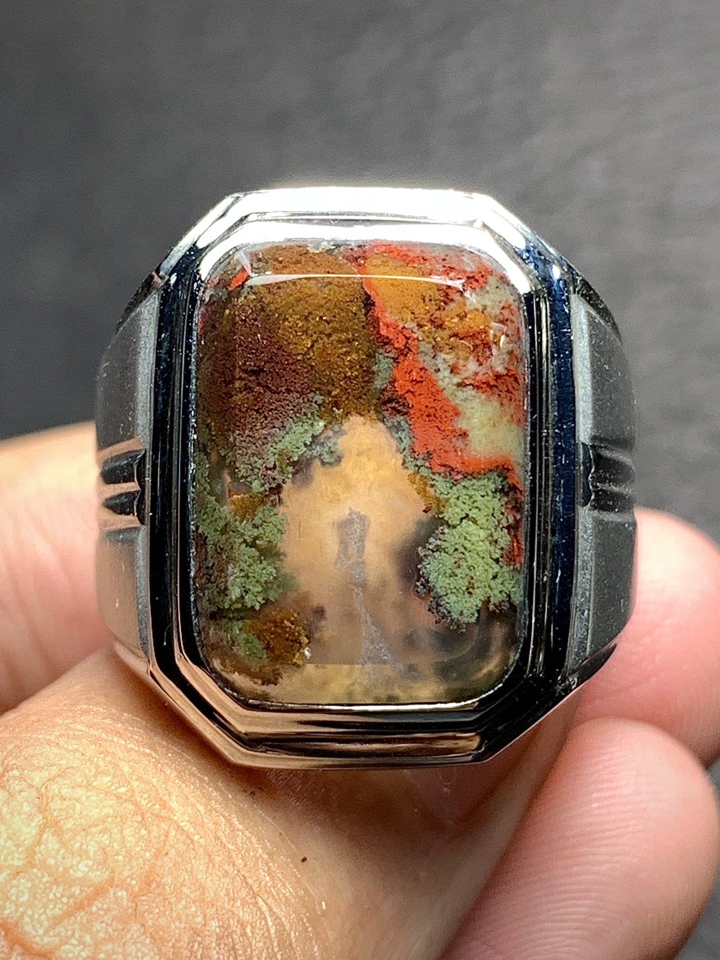 Scenic Moss Agate Ring 15x11x6.5mm, 8.75 USA/Canada 66 ct